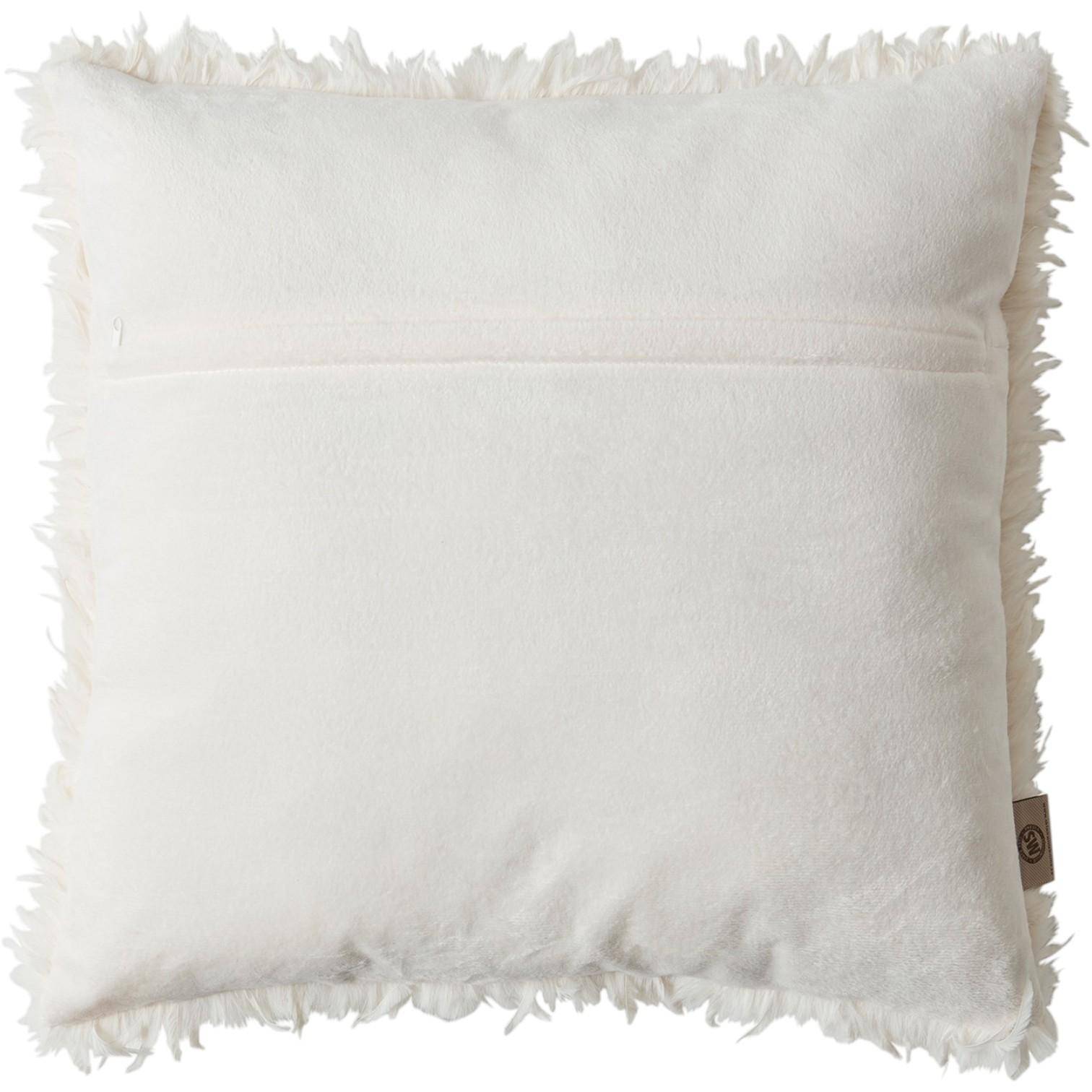 Rückseite des Skinnwille Dekokissens Fay in Ivory 45x45 cm mit weichem Plüschbezug und verdecktem Reißverschluss.