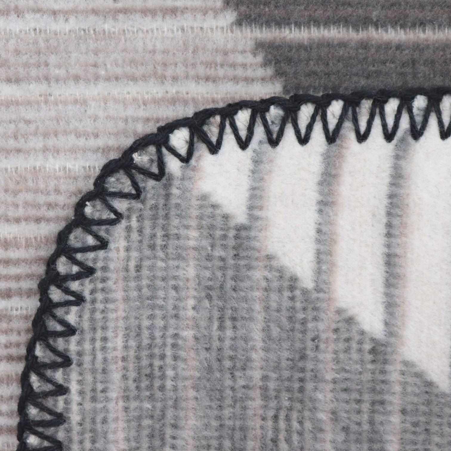 Biederlack Wohn- und Kuscheldecke Feel Graphic 150 x 200 cm