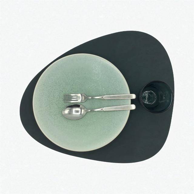 Lind DNA Tischset Curve L Dark Green Nupo in 37 x 44 cm