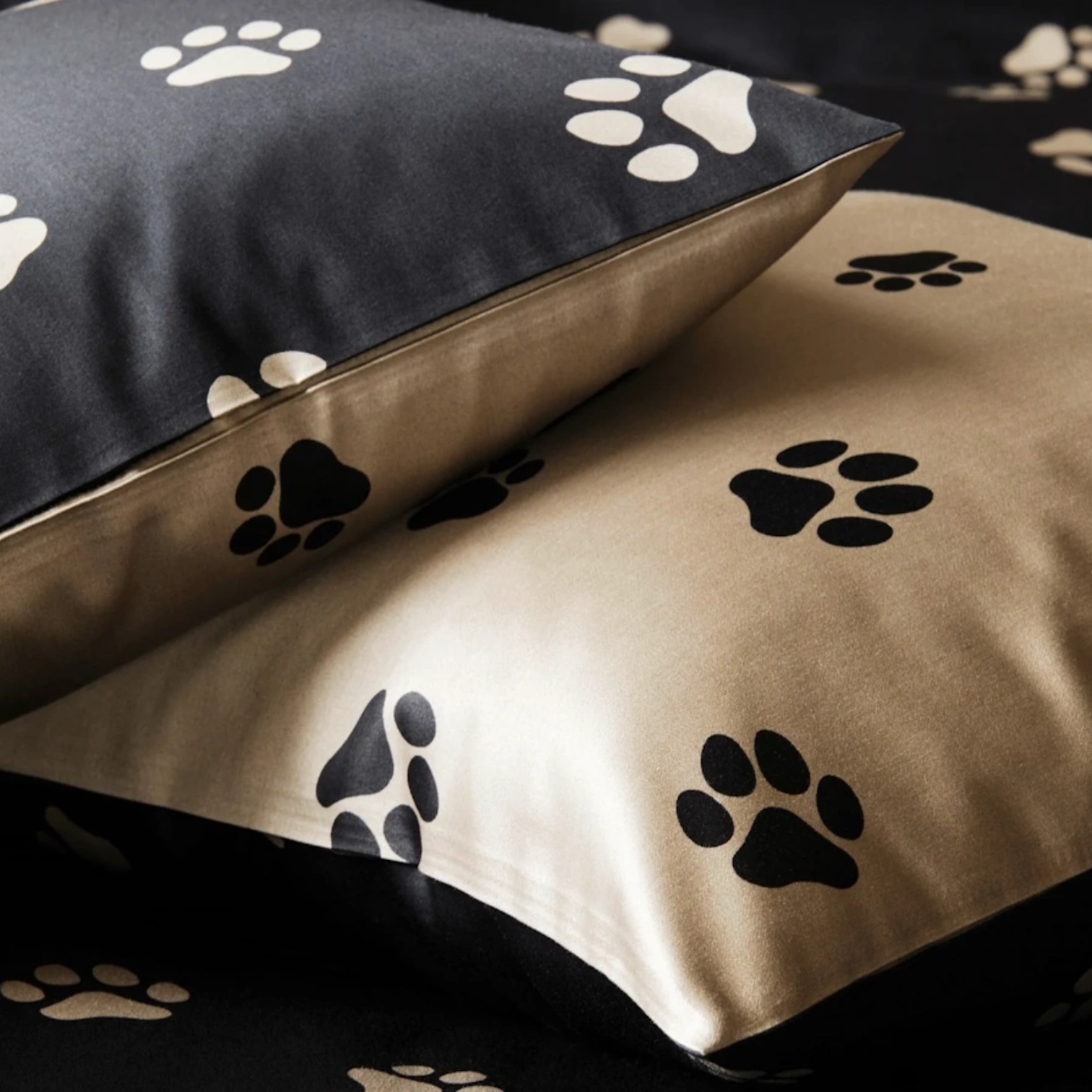 Elegante Comfort Satin Bettwäsche Paws Schwarz/Beige 135 x 200 cm