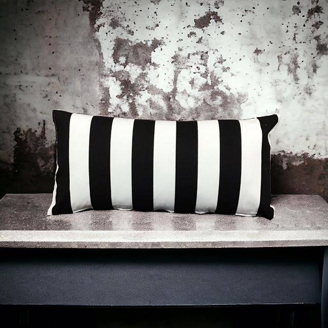 Steen Design Kissenhülle Gestreift in der farbe Weiß/Schwarz 30 x 60 cm