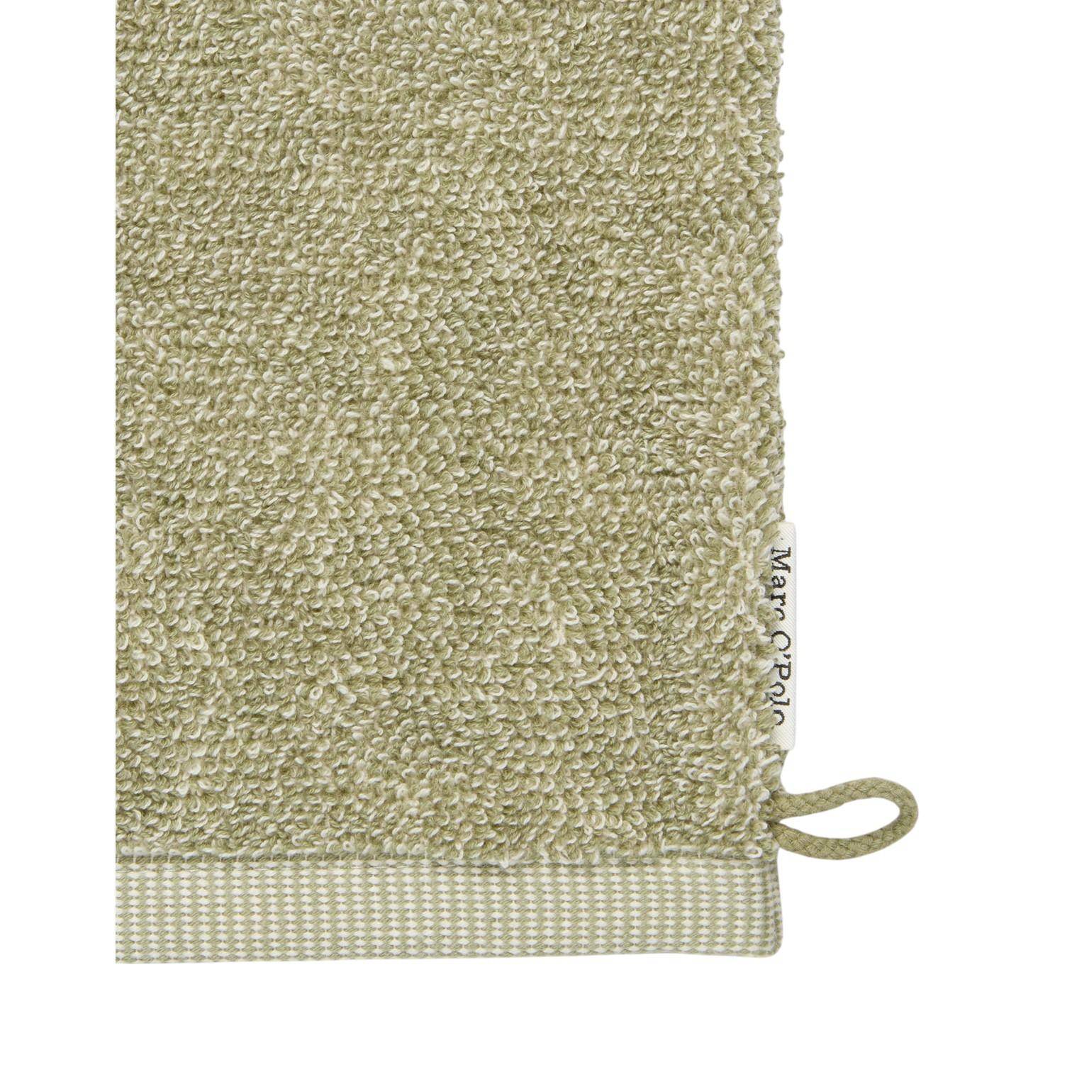 Detailansicht MARC O'POLO Timeless Melange Waschhandschuh in Moss Green mit strukturierter Baumwolloberfläche