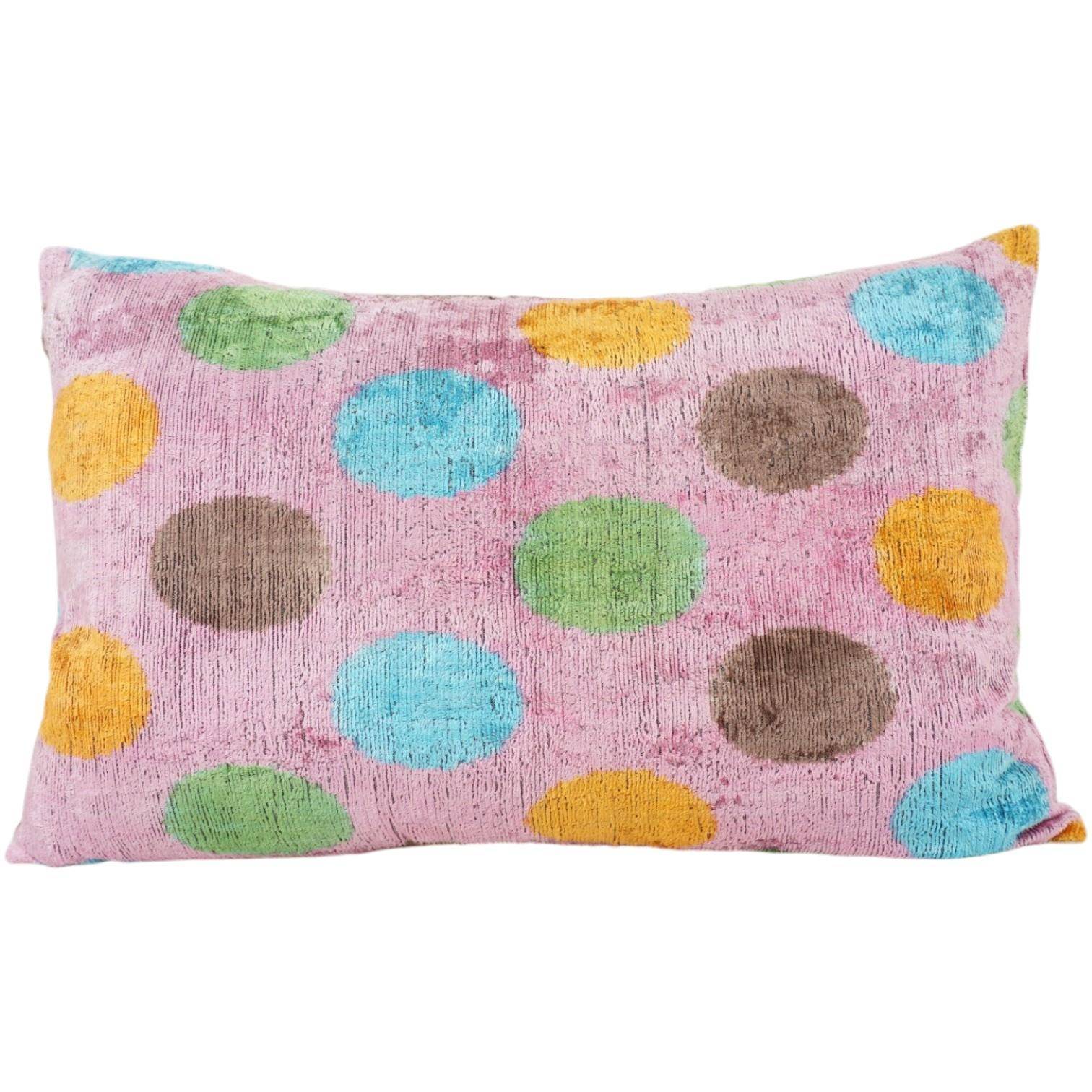 Thanks A LOT Kissenhülle Silk-Velvet Dots Rose Multi aus Seide mit buntem Punkte Muster auf rosé Hintergrund, modernes dekoratives Seidenkissen