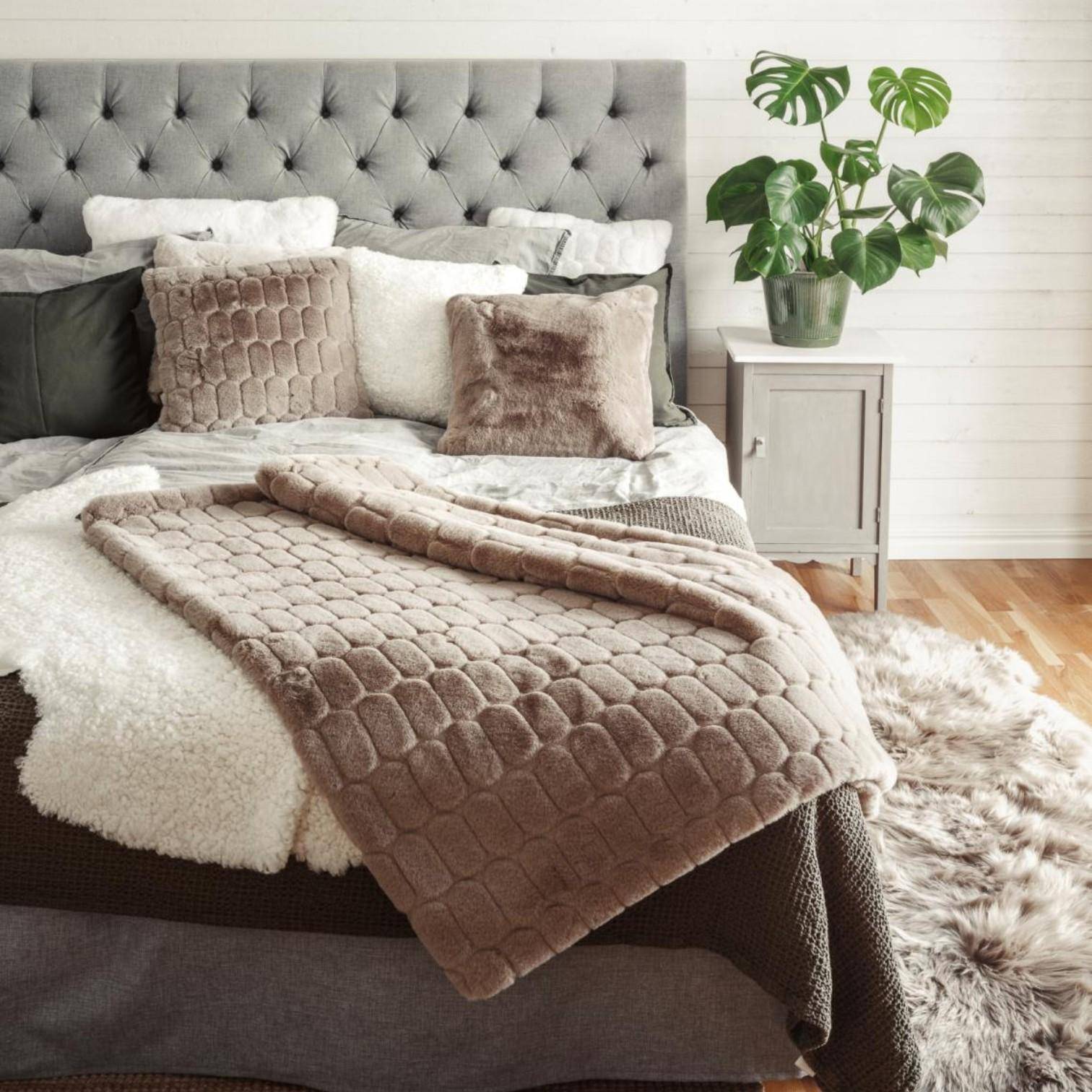 Skinnwille Dekokissen Fluffy Ivory 40 x 60 cm