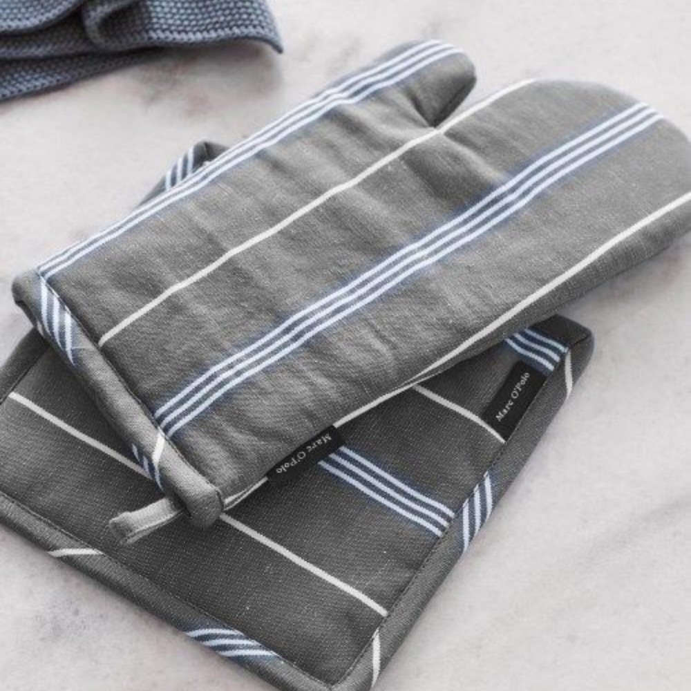 Marc O'Polo Ofenhandschuh Jona Stone aus Bio-Baumwolle und Leinen mit modernem Streifendesign in Grau