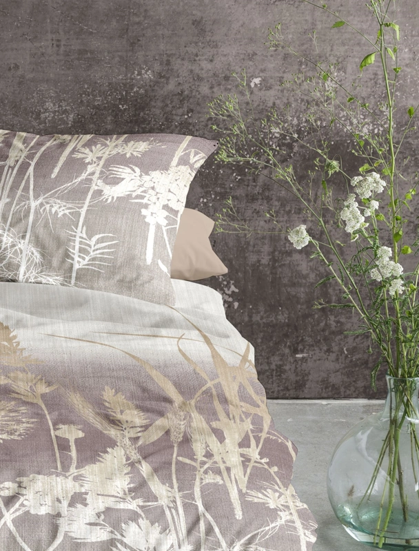 Irisette Mako-Satin Bettwäsche Wiesenschön Beere 155 x 220 cm 