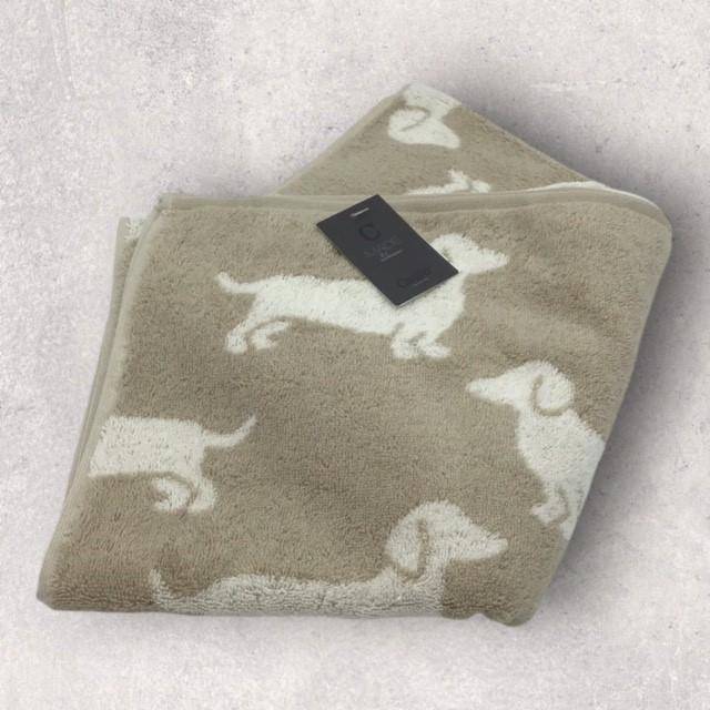 Cawö Frottiertuchserie We love Dogs Dackel Natur Duschtuch mit kleinen Schönheitsfehlern