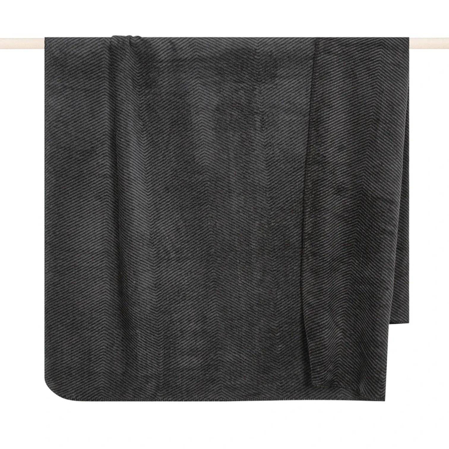 Pad Decke Byron in Black-Mid Grey 150 x 200 cm