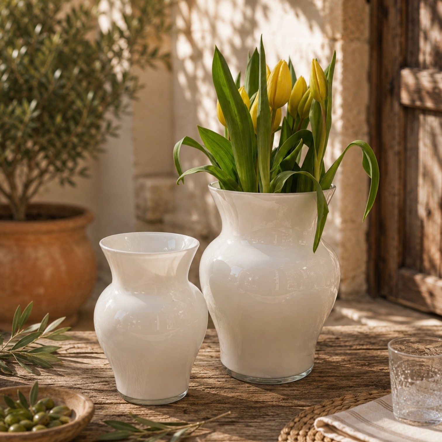 Paul Nagel FLOWERS Vase Viola klein, weiß