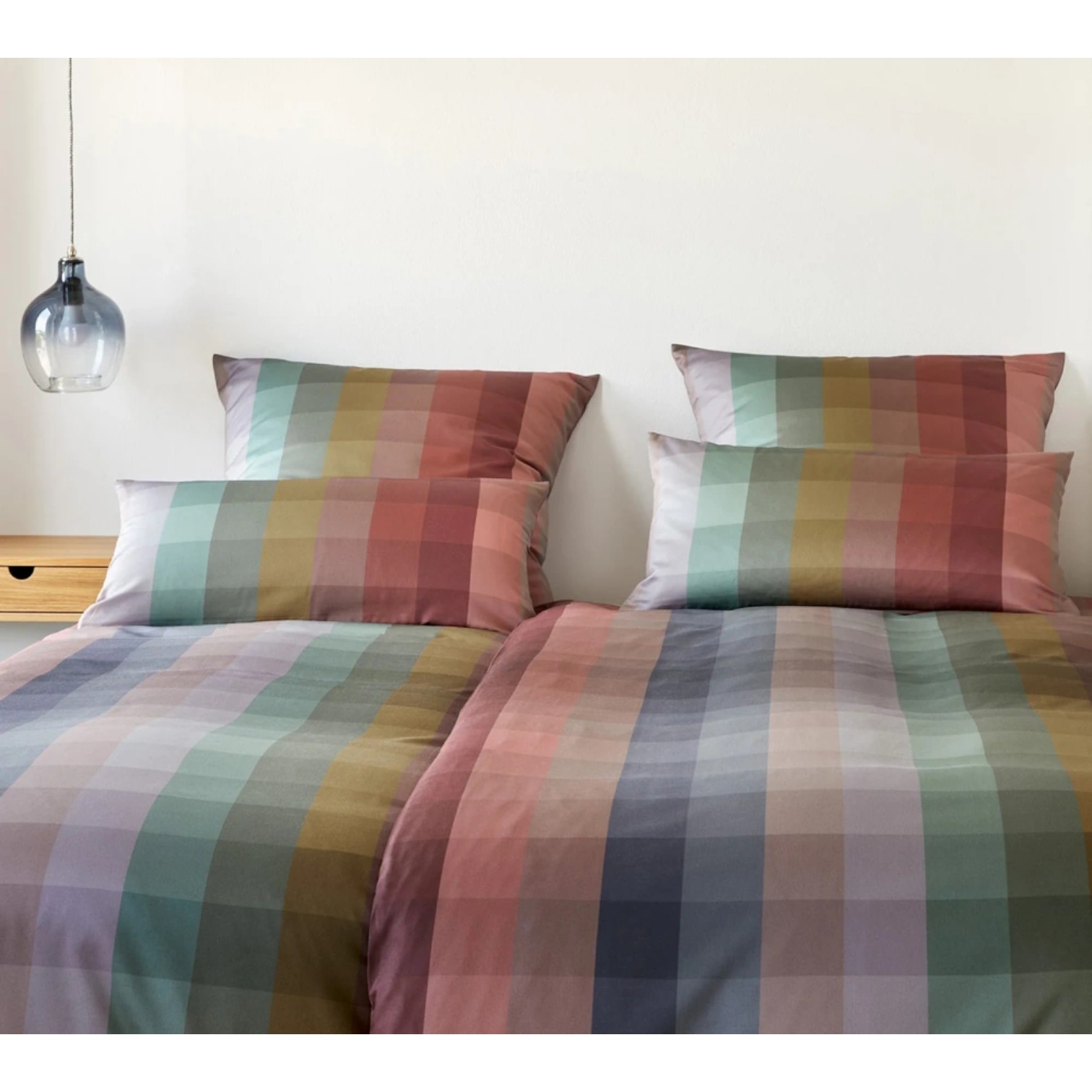 Elegante Comfort Satin Bettwäsche Check Out Rouge 135 x 200 cm