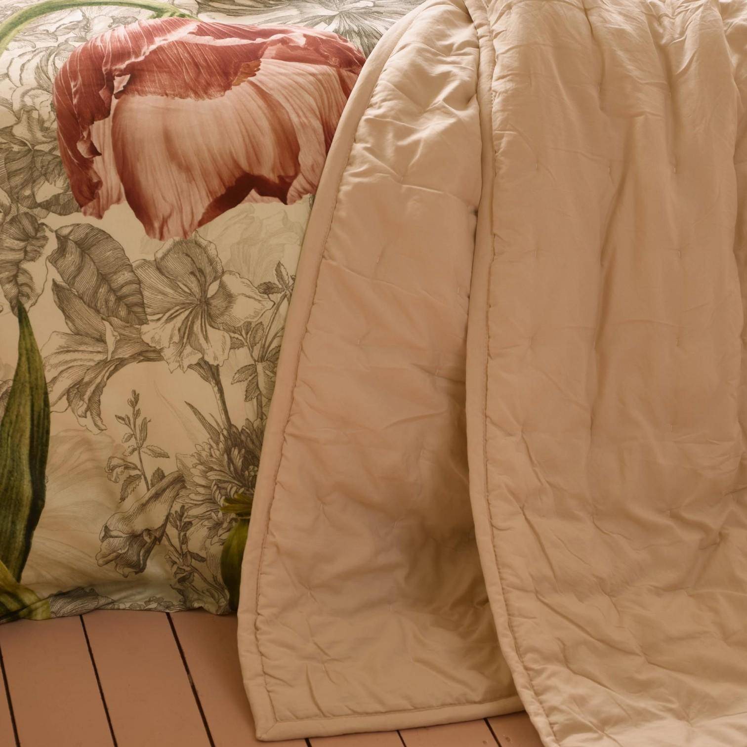 ESSENZA Tagesdecke Ruth Cream 270 x 265 cm