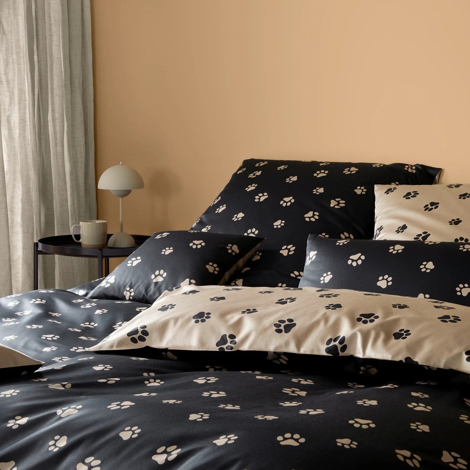 Elegante Comfort Satin Bettwäsche Paws Schwarz/Beige 135 x 200 cm